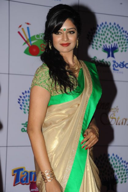 Memu-Saitham-Dinner-with-the-Stars